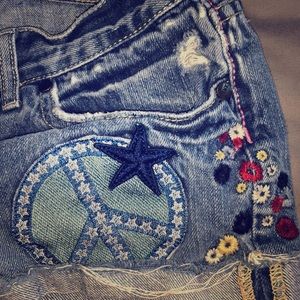 Victoria’s secret embroidered jean shorts